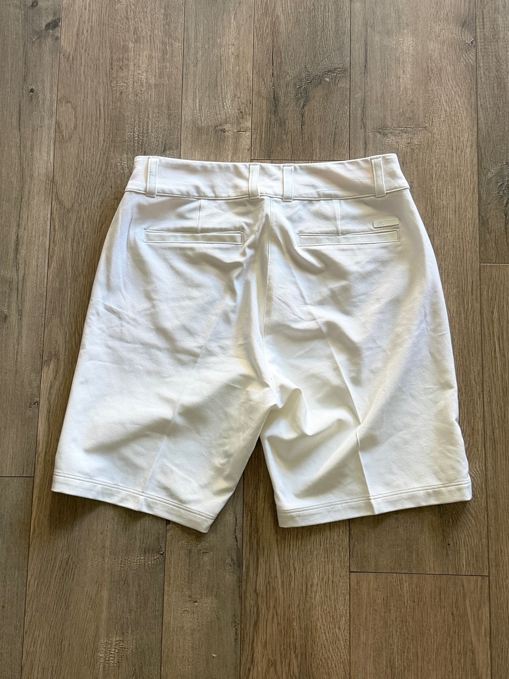 adidas White Golf Shorts Size 2 NWT - Picture 4 of 4